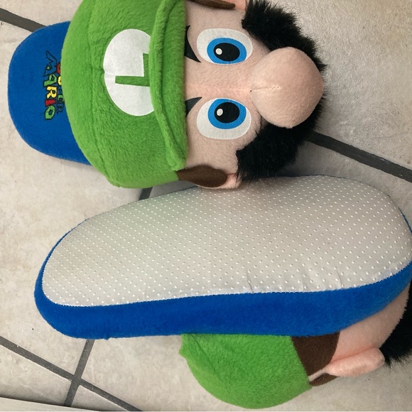 Luigi slippers - Picture 3 of 3